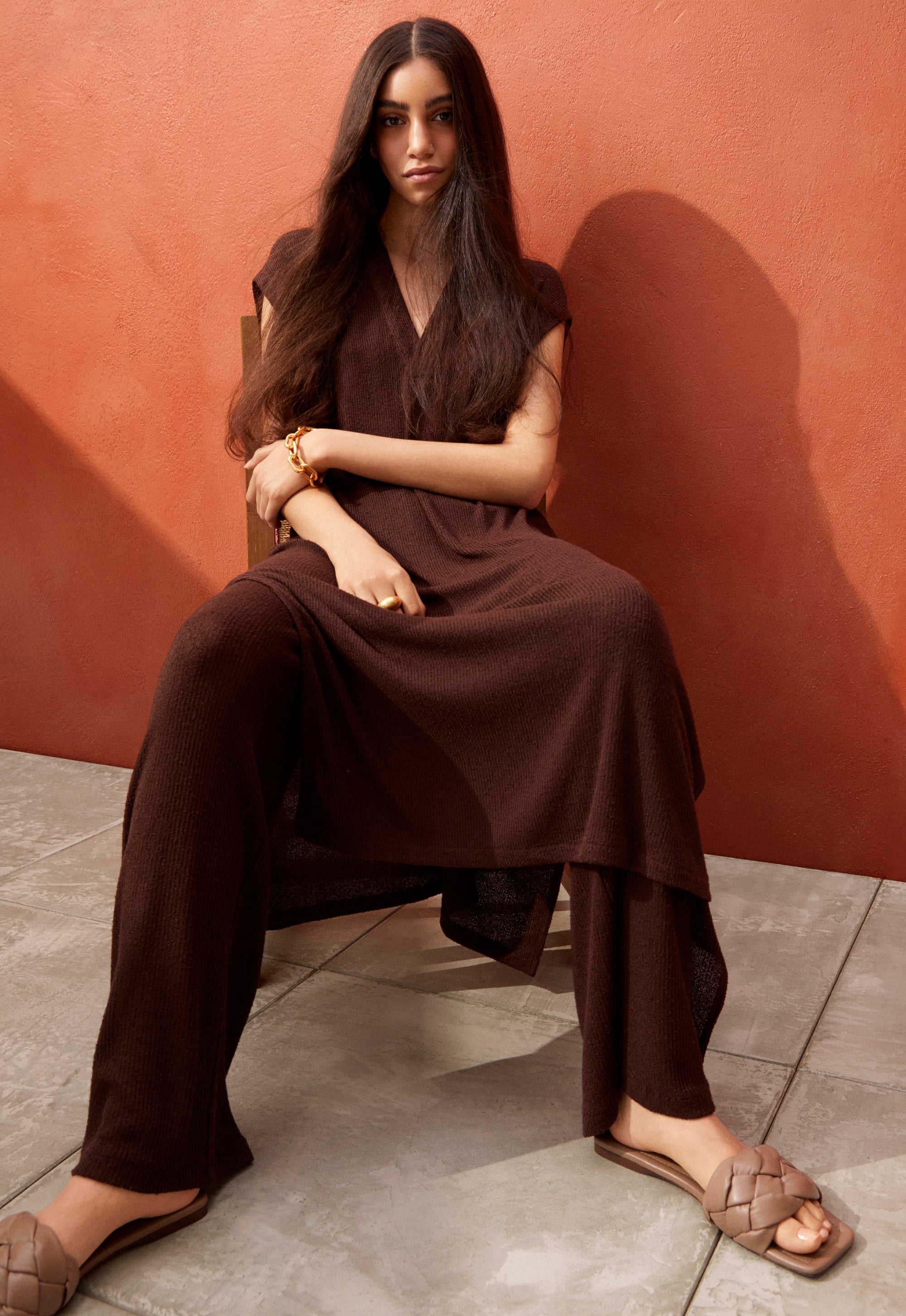 HM Womenswear Lookbooks – Set Design Across Seasons