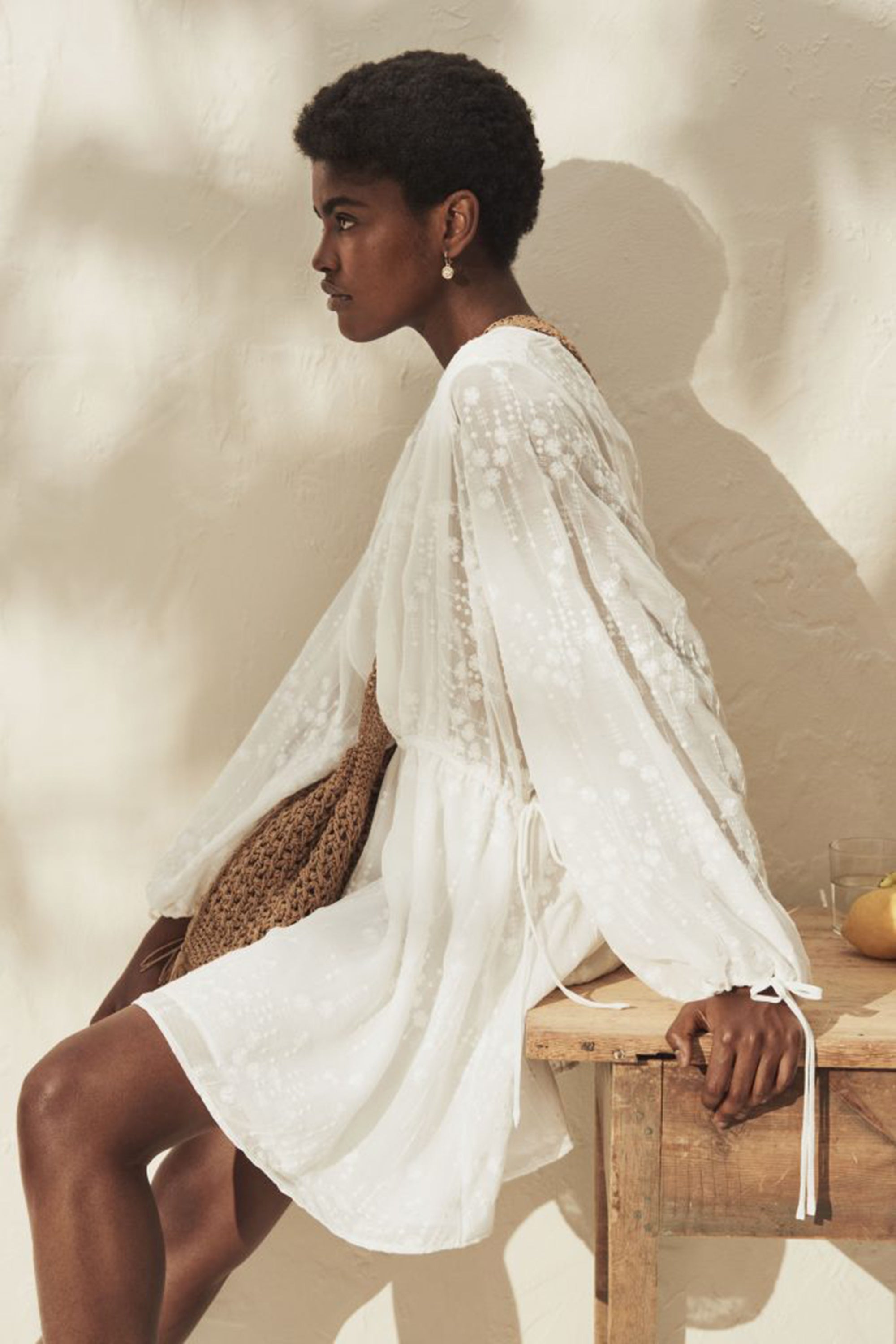 HM Womenswear Lookbooks – Set Design Across Seasons